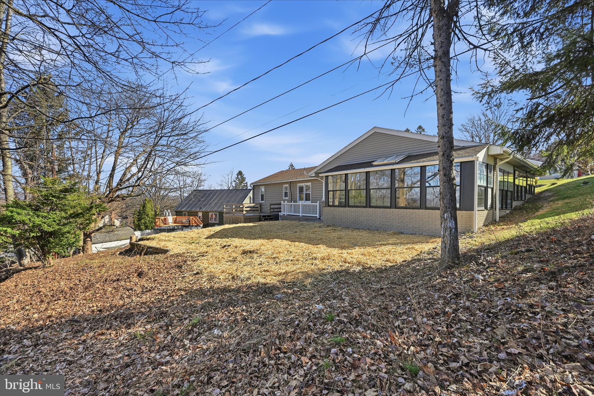 YORKVILLE - Residential