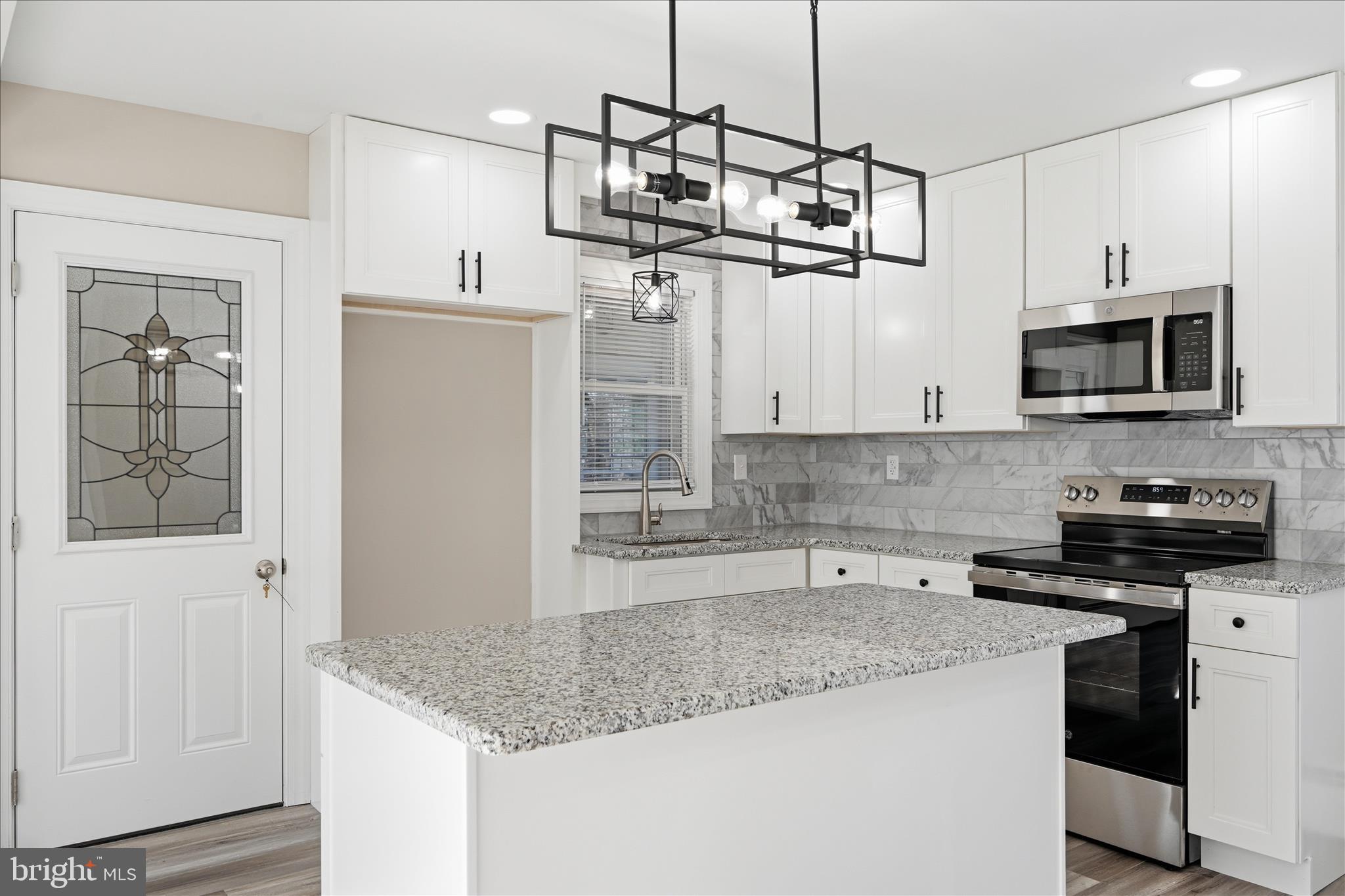 YORKVILLE - Residential