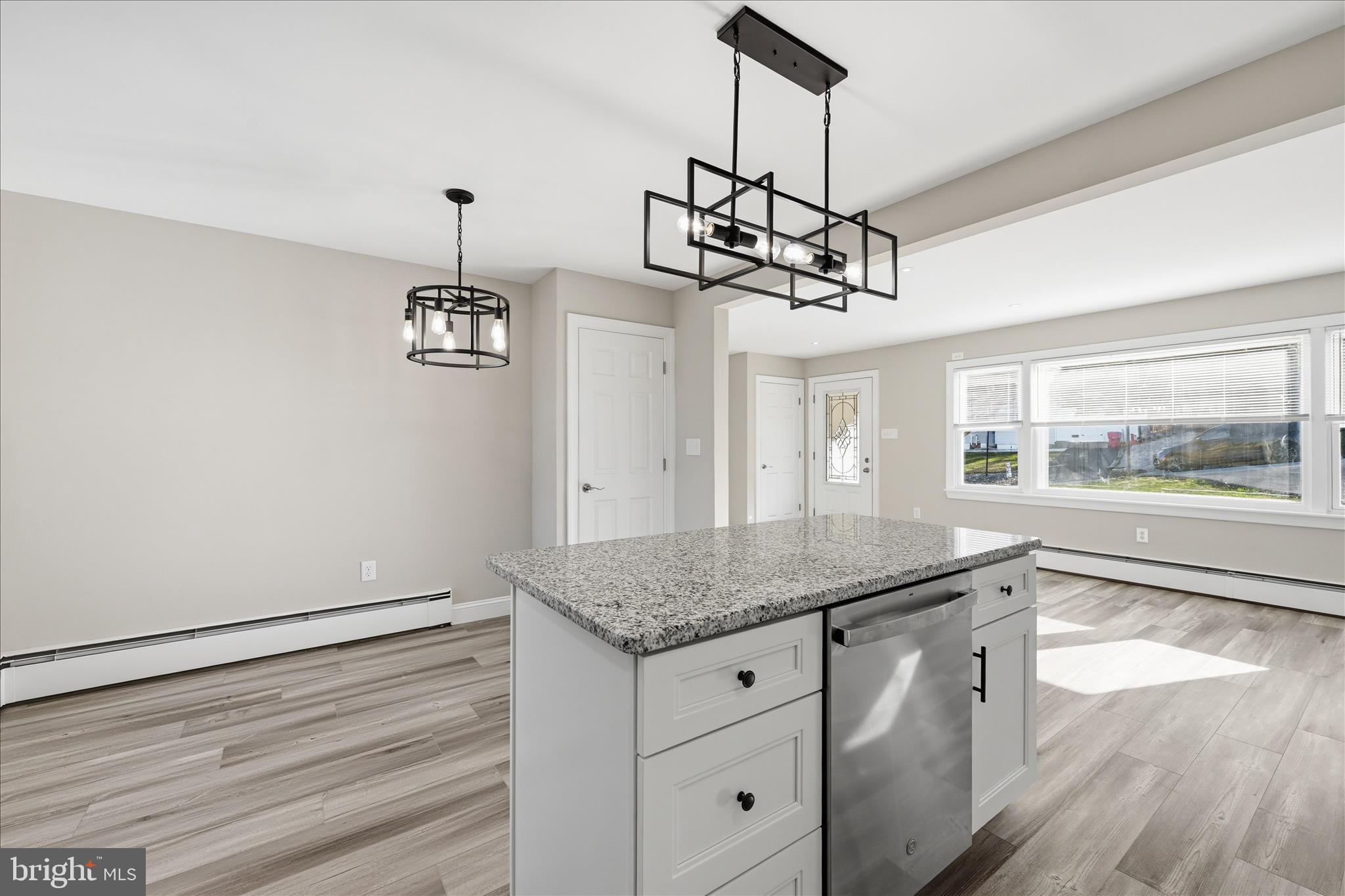 YORKVILLE - Residential