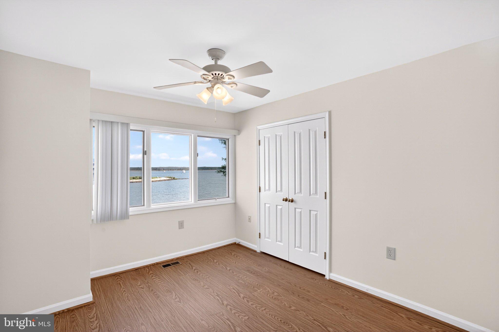 OYSTER COVE - Residential