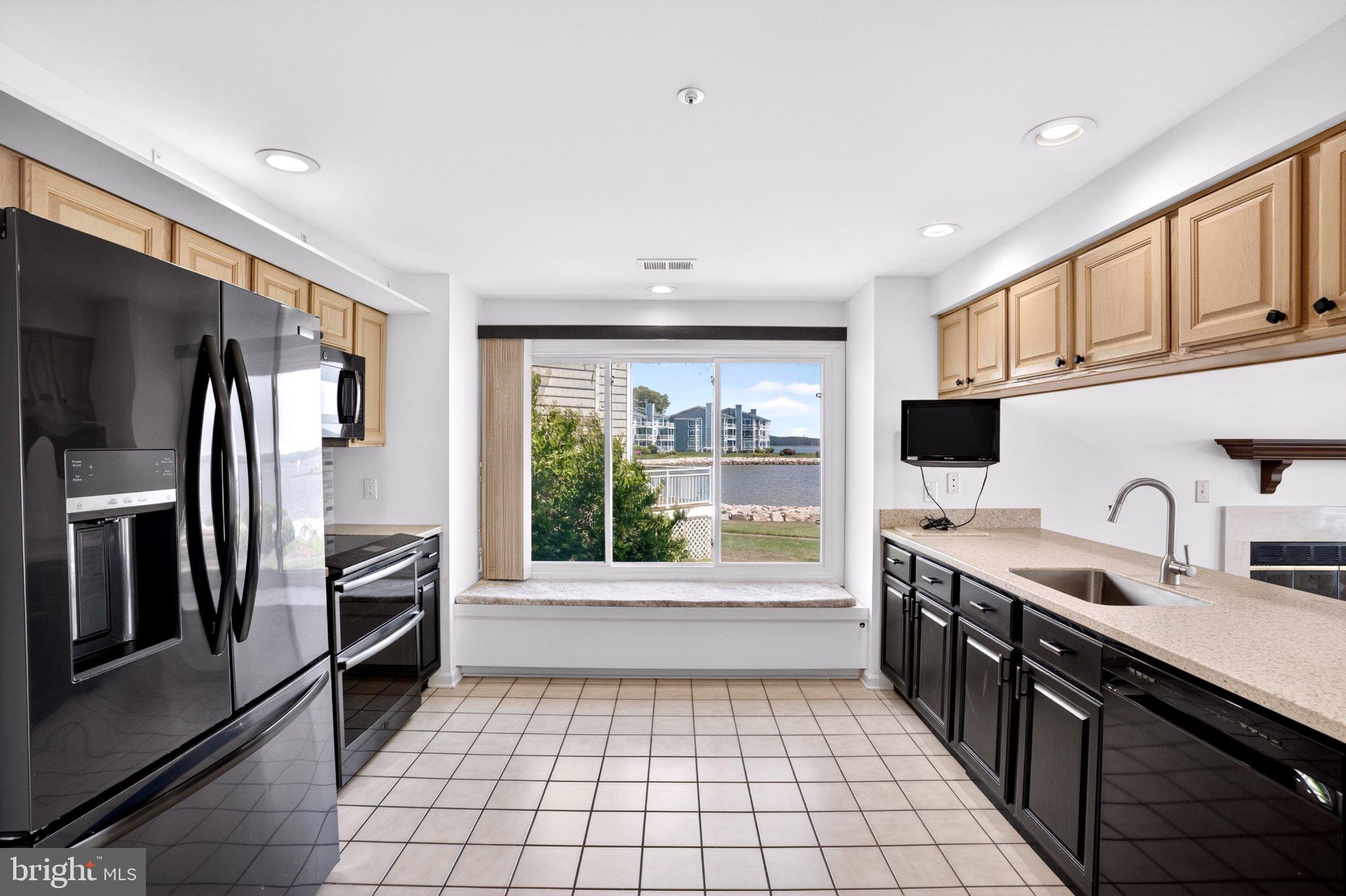 OYSTER COVE - Residential