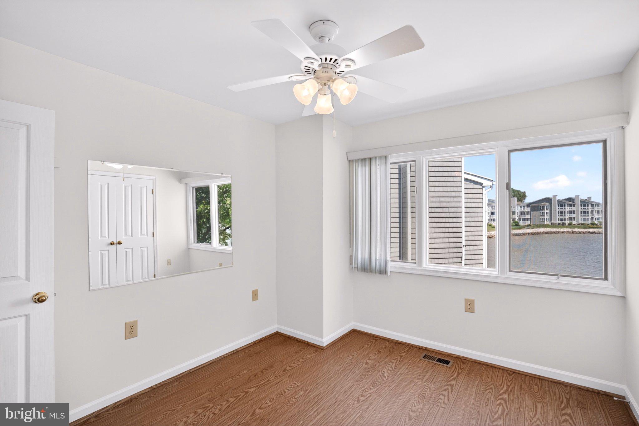 OYSTER COVE - Residential