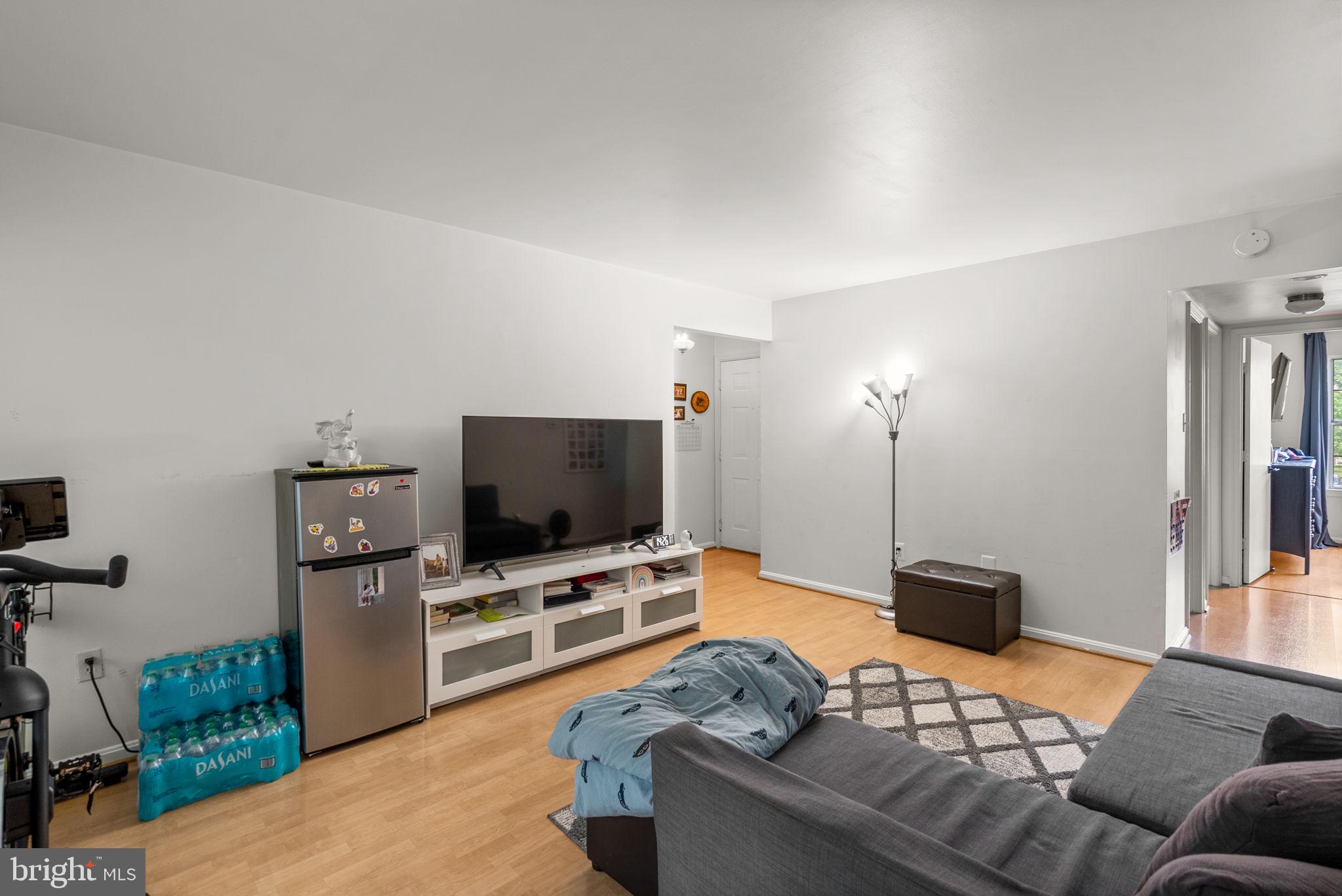 8 NORMANDY SQUARE COURT C