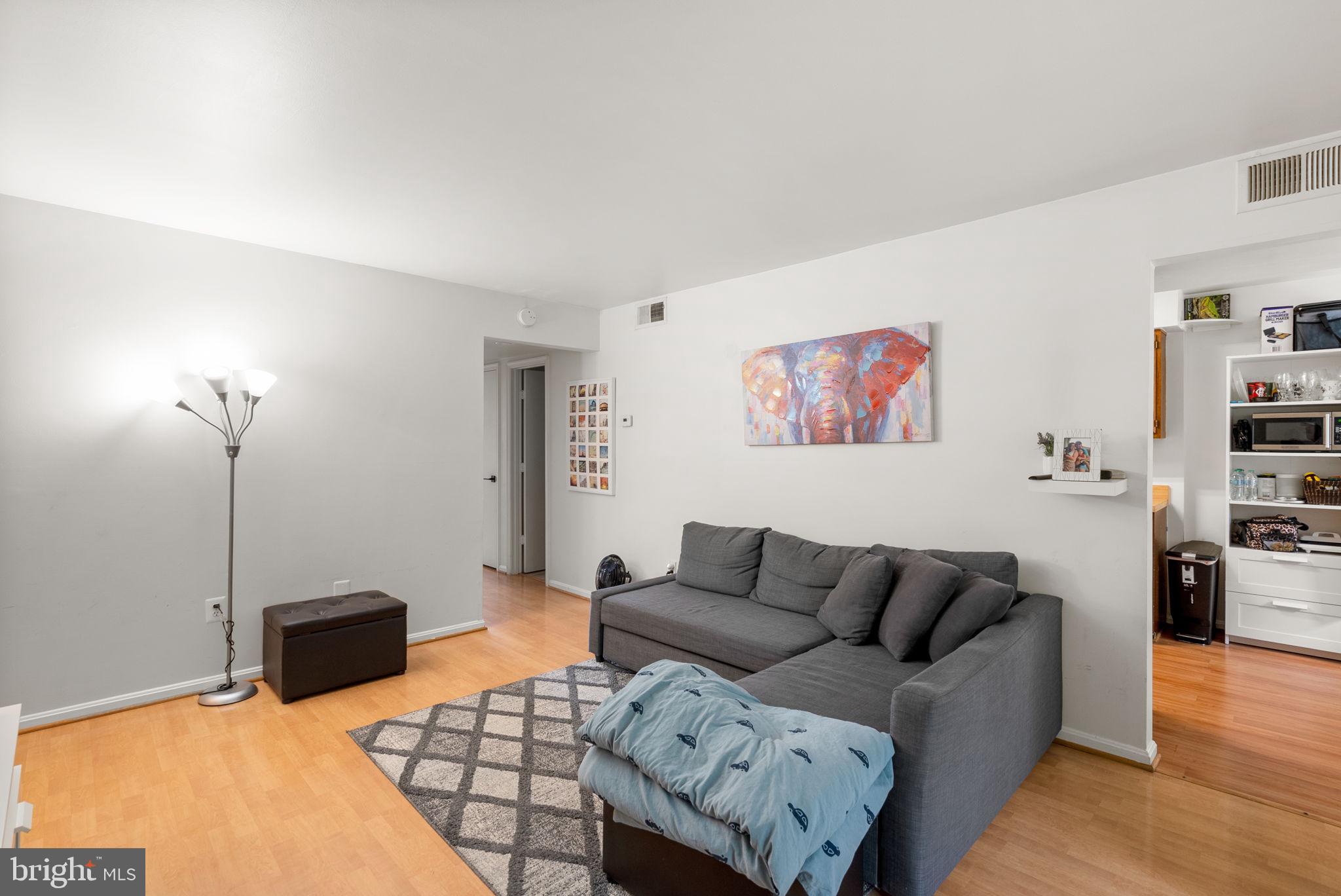 8 NORMANDY SQUARE COURT C