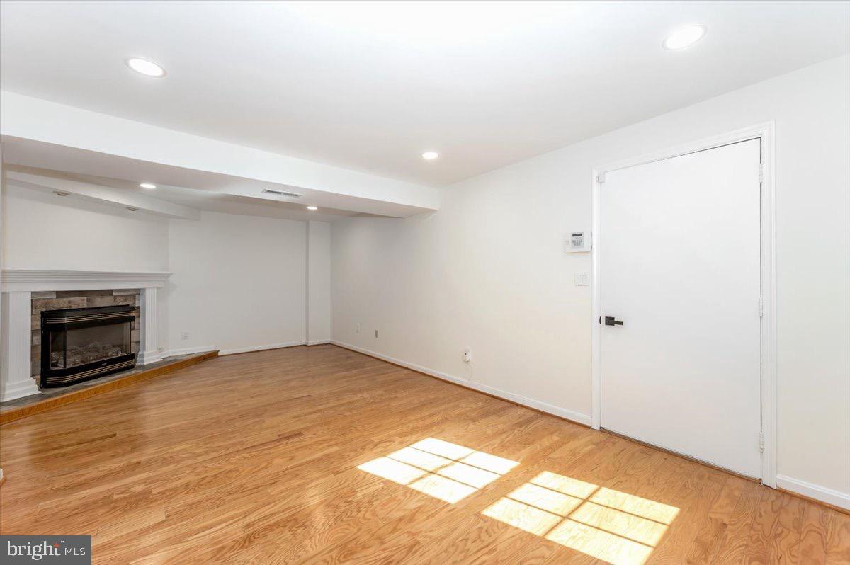 MONROVIA - Residential