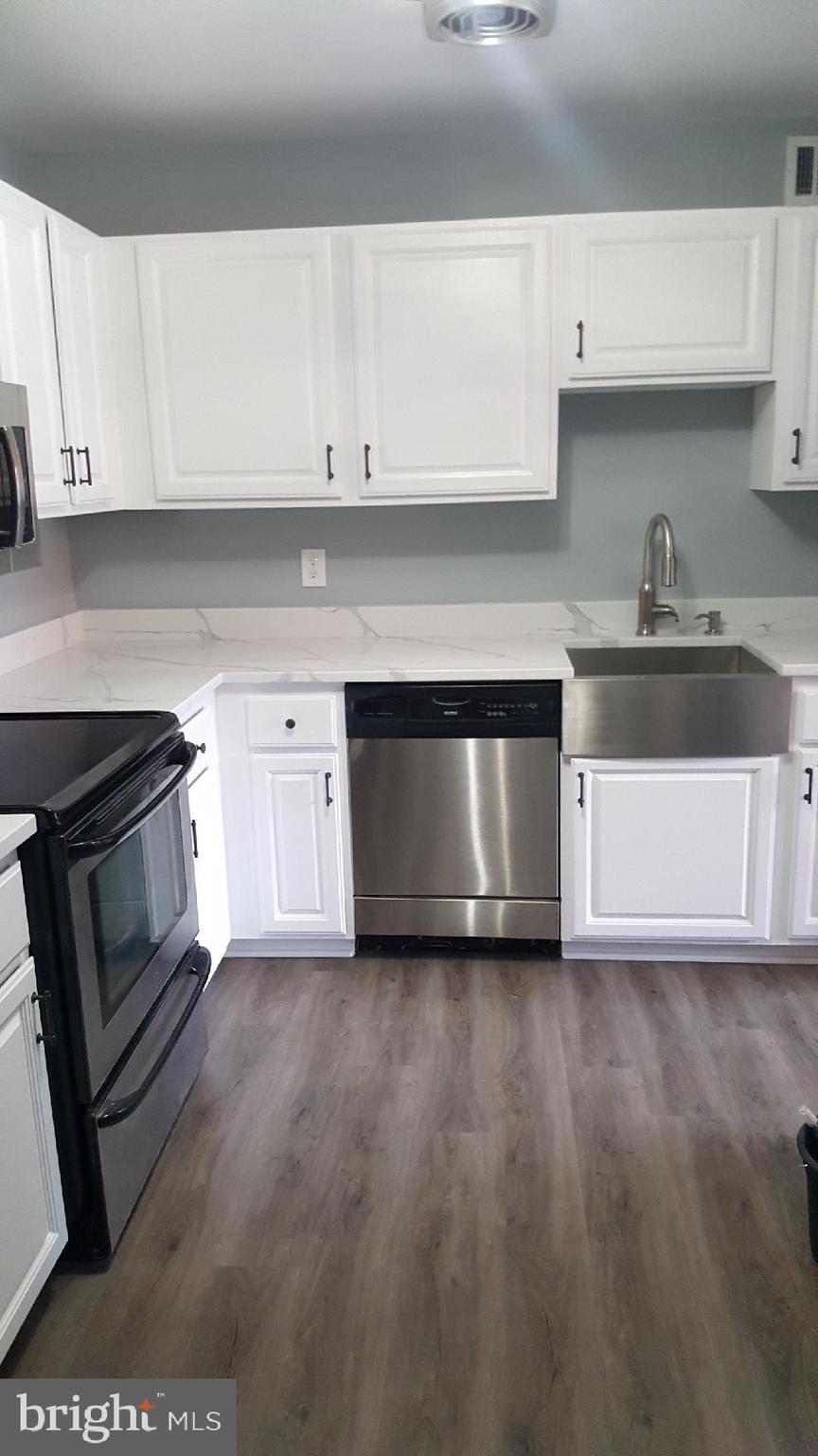 GEORGETOWN VILLAGE - Residential Lease