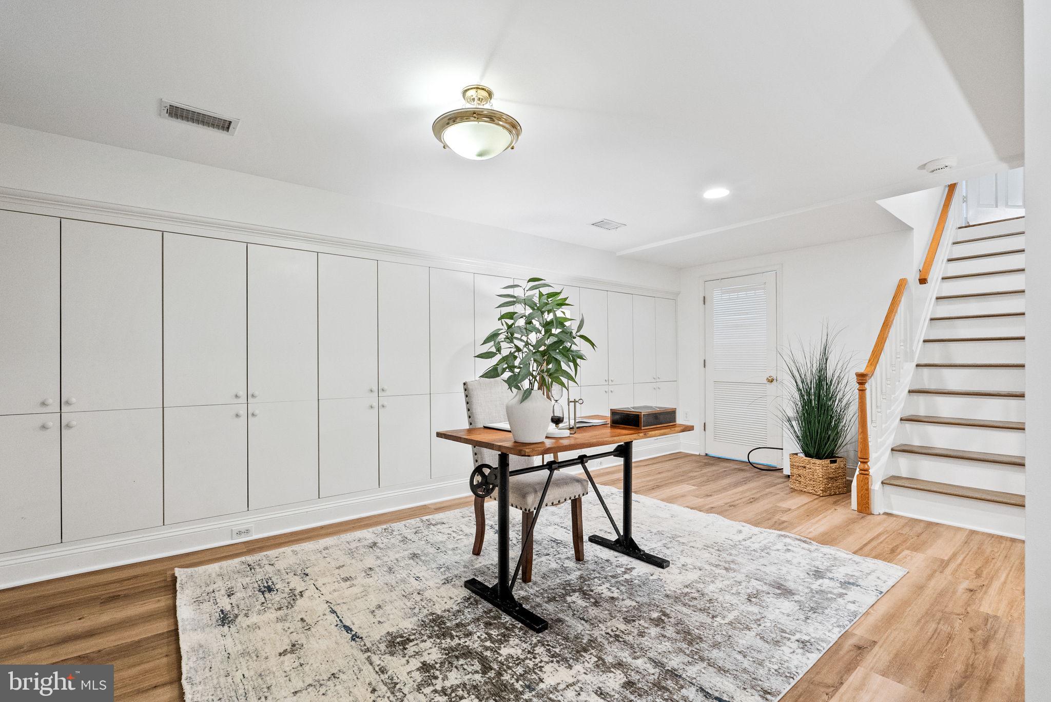 SEMINARY RIDGE - Residential