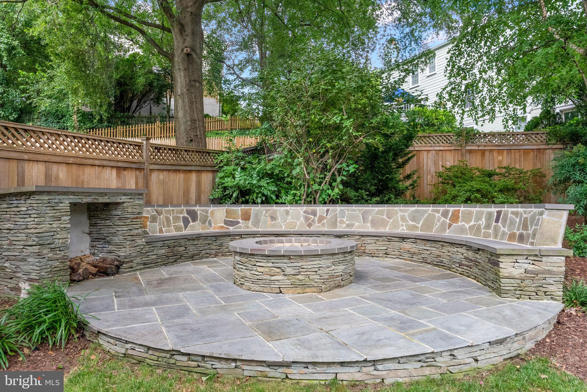 SEMINARY RIDGE - Residential