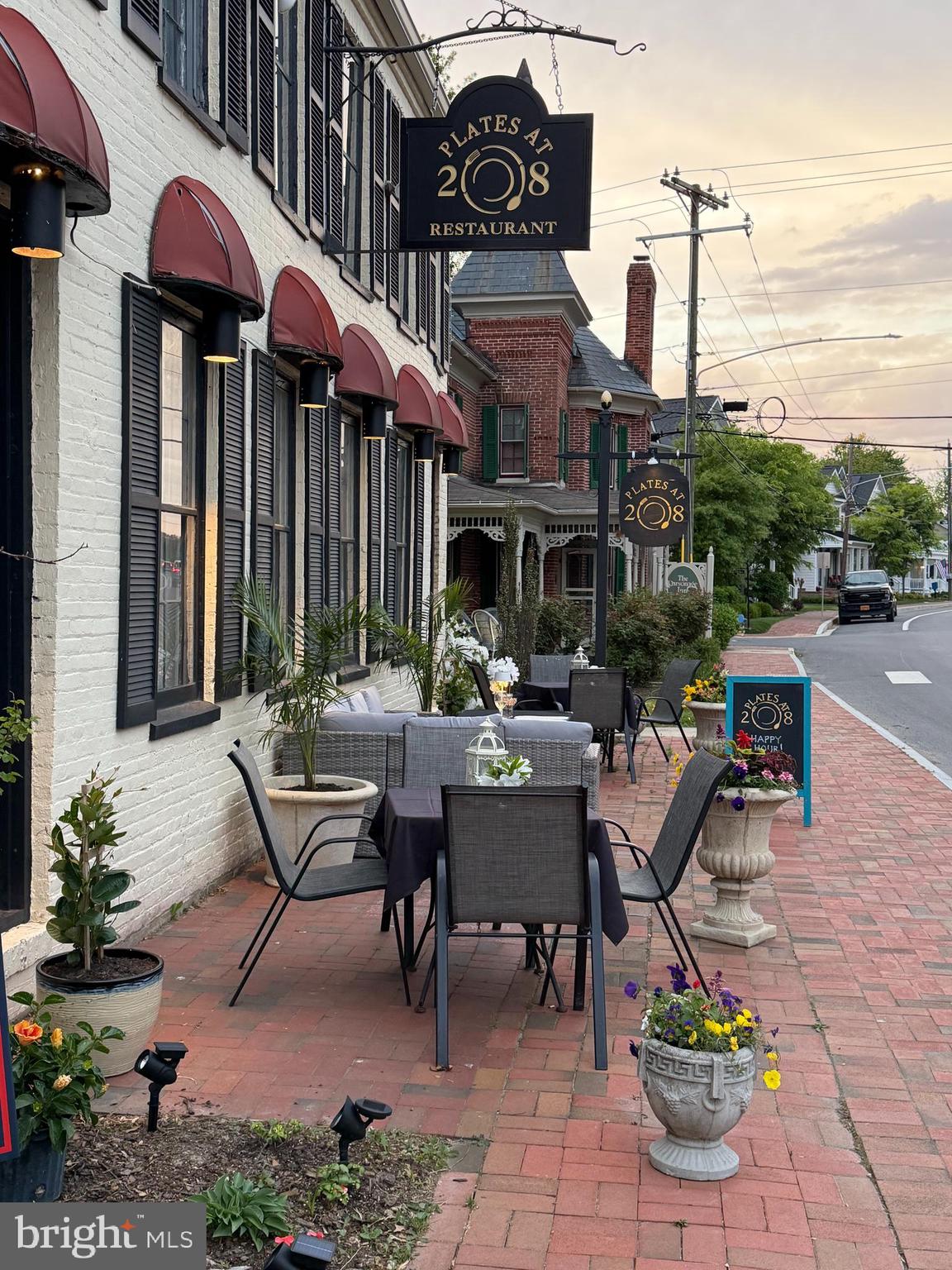 208 N TALBOT