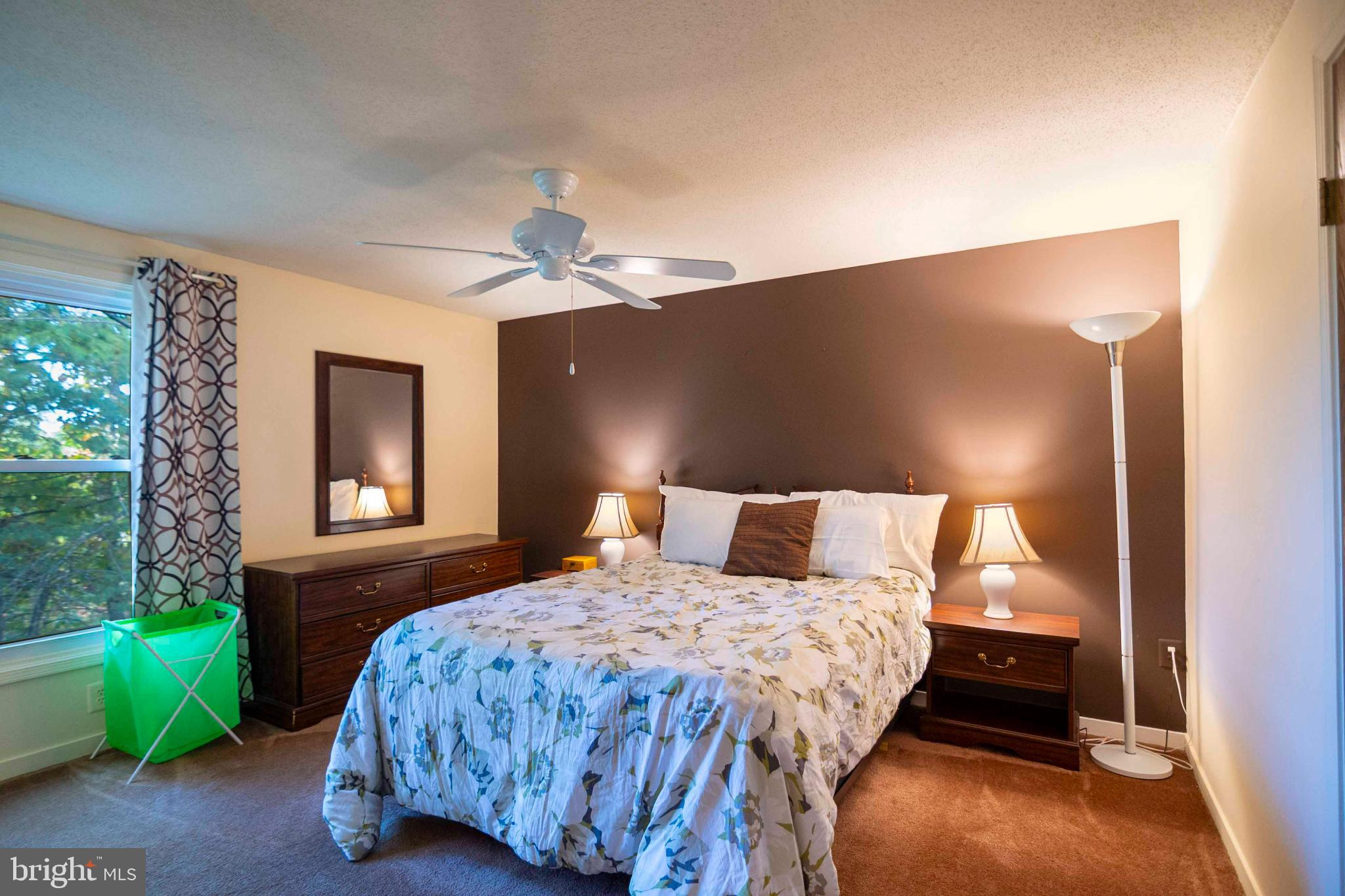 LAKEVIEW - Residential