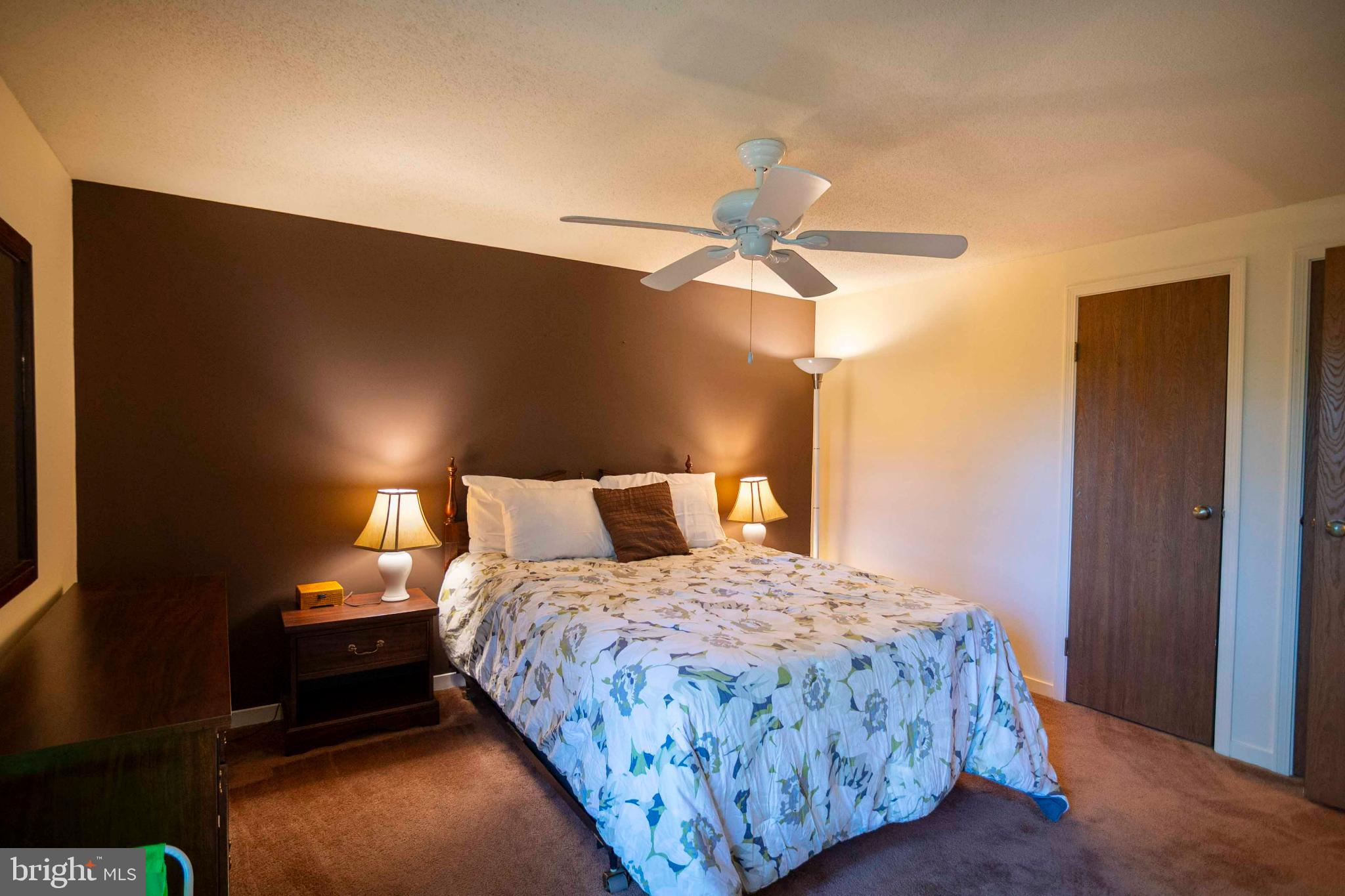 LAKEVIEW - Residential