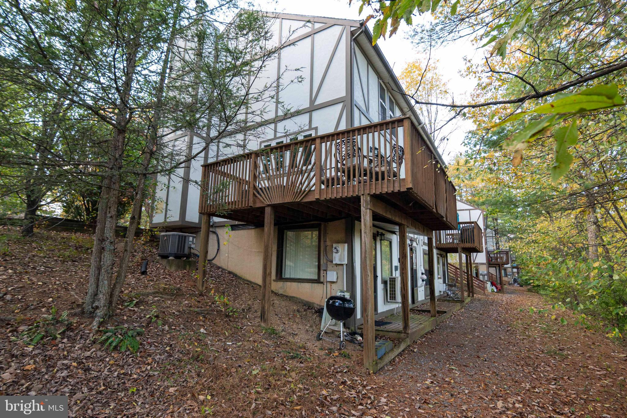 LAKEVIEW - Residential