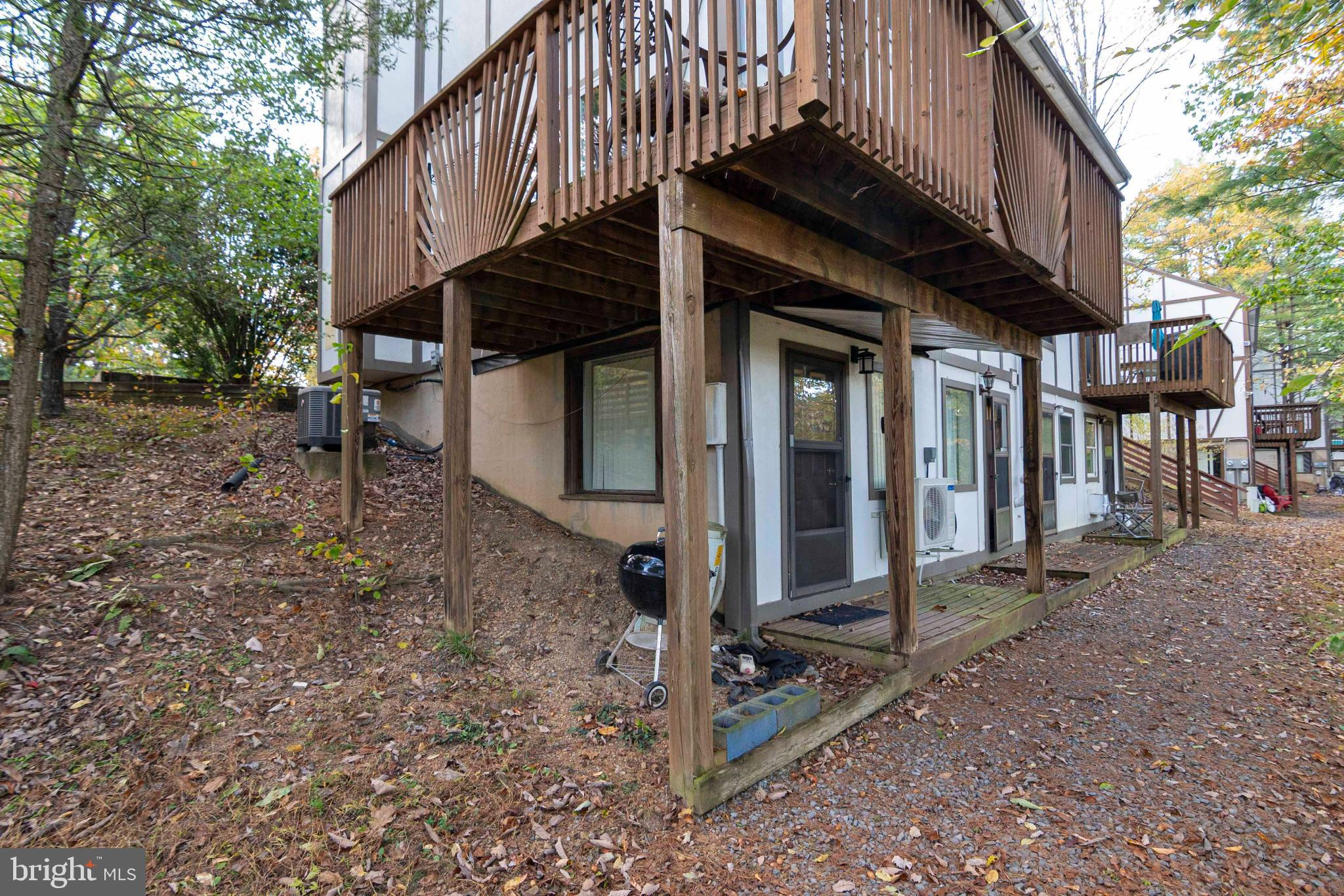 LAKEVIEW - Residential