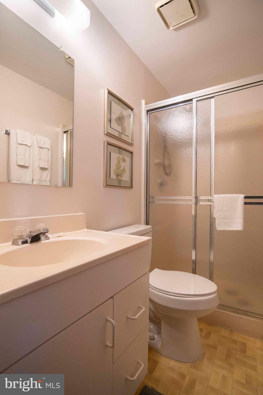 LAKEVIEW - Residential