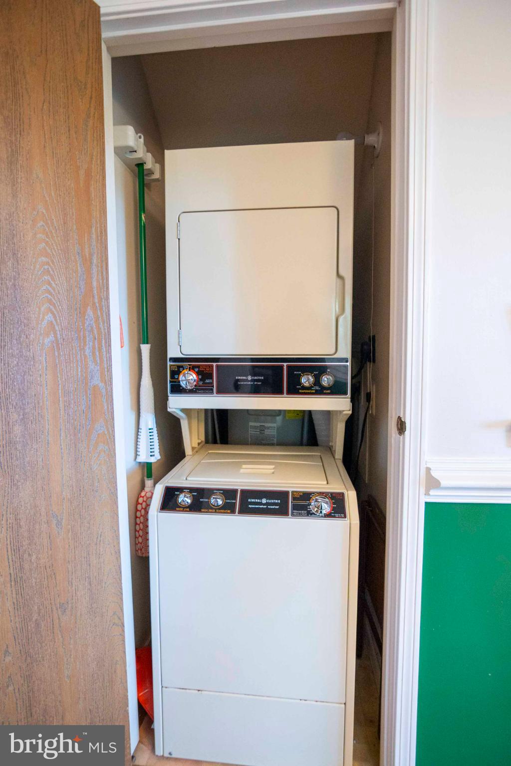 LAKEVIEW - Residential