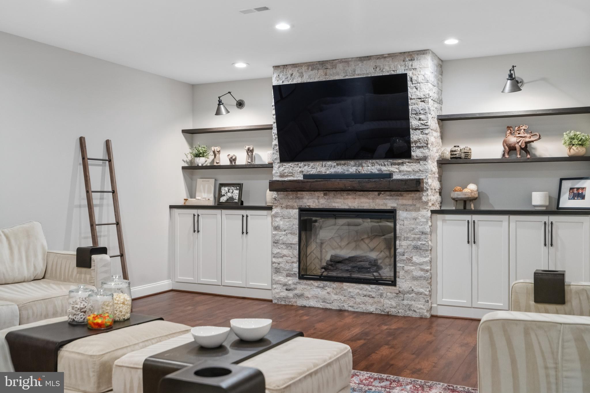 BROADLANDS SOUTH - Residential