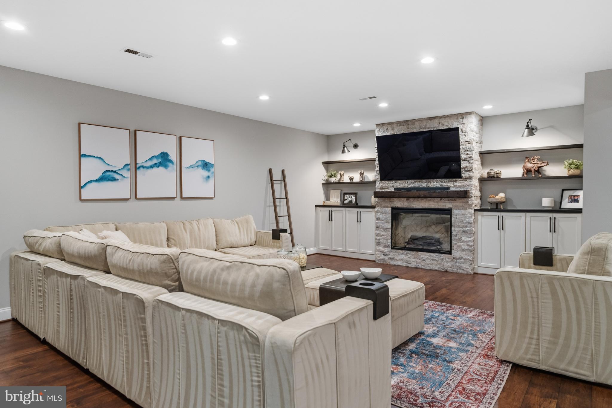 BROADLANDS SOUTH - Residential