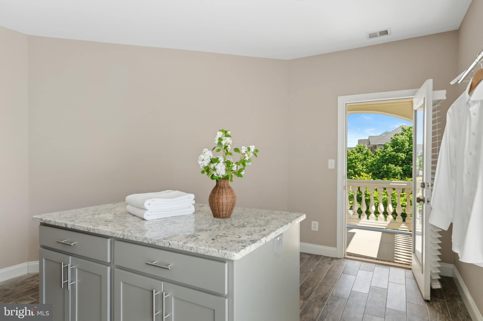 BROADLANDS SOUTH - Residential