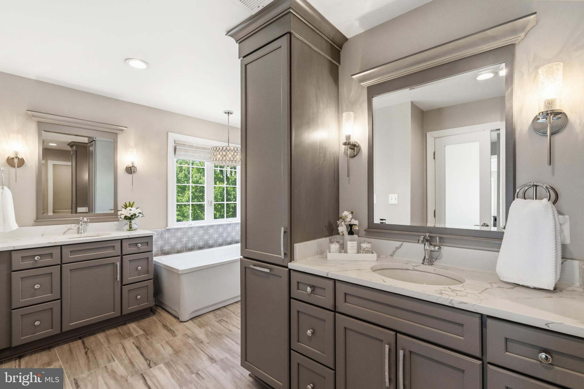BROADLANDS SOUTH - Residential