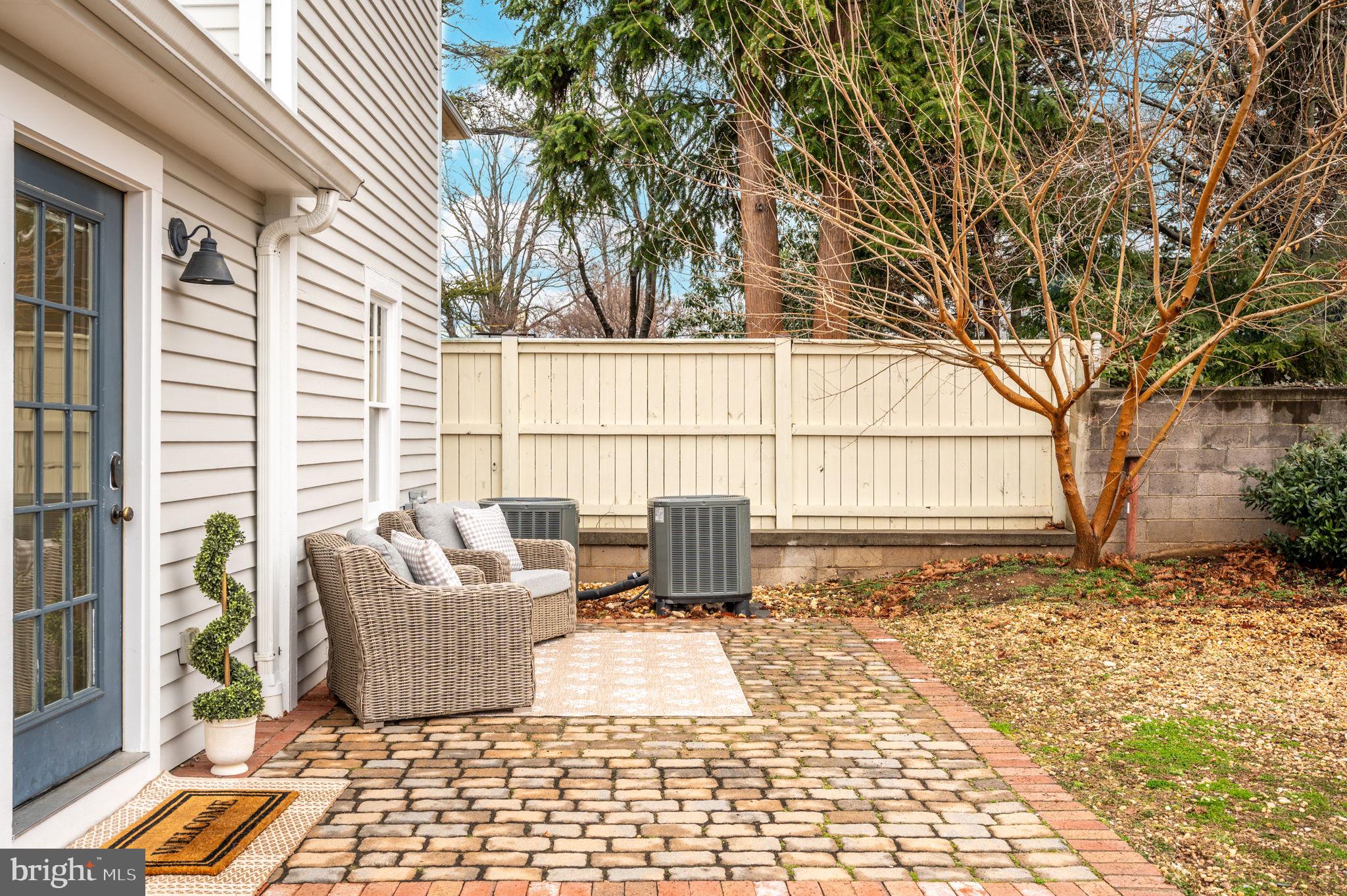 DOWNTOWN FREDERICKSBURG - Residential