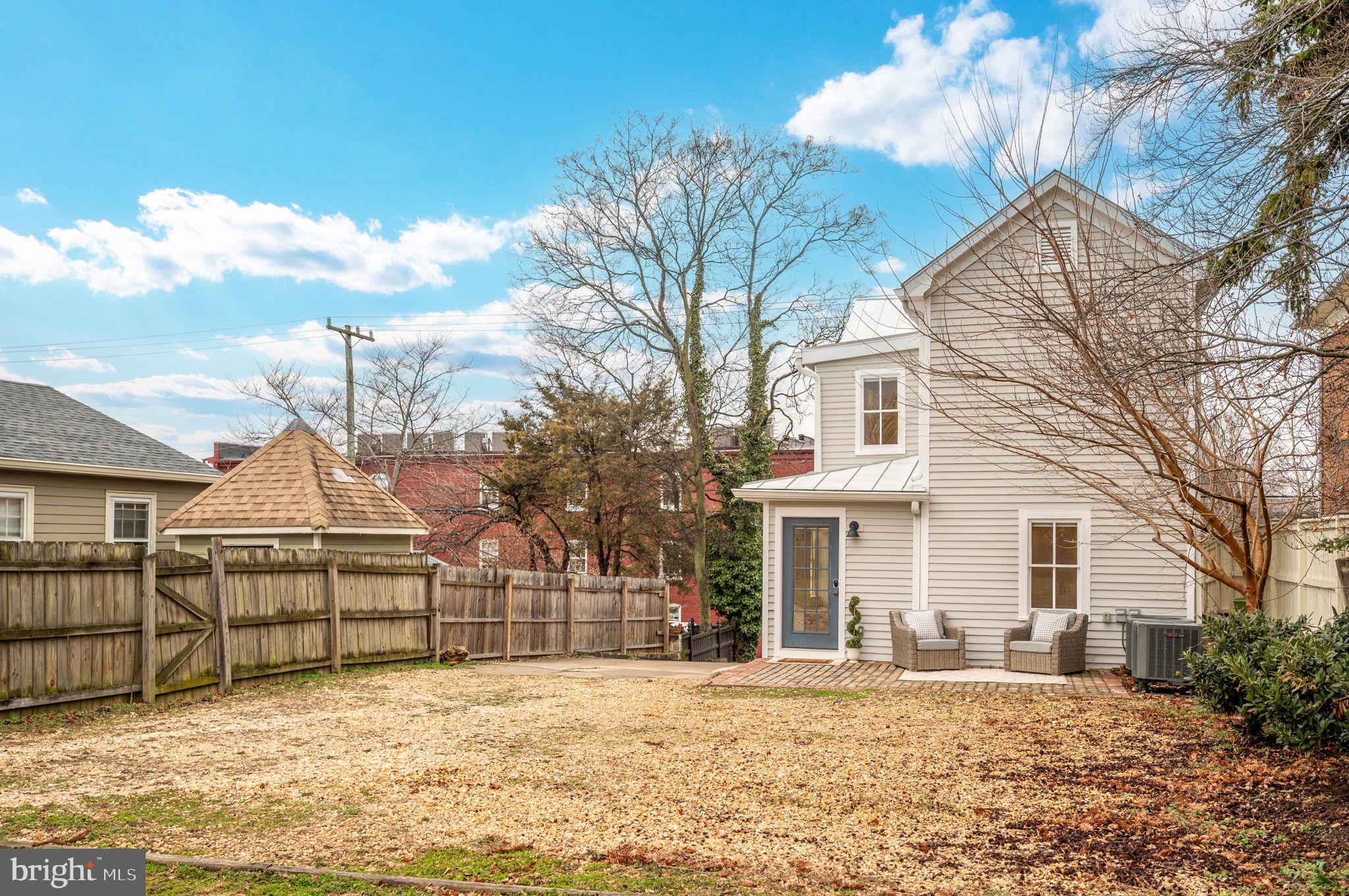 DOWNTOWN FREDERICKSBURG - Residential