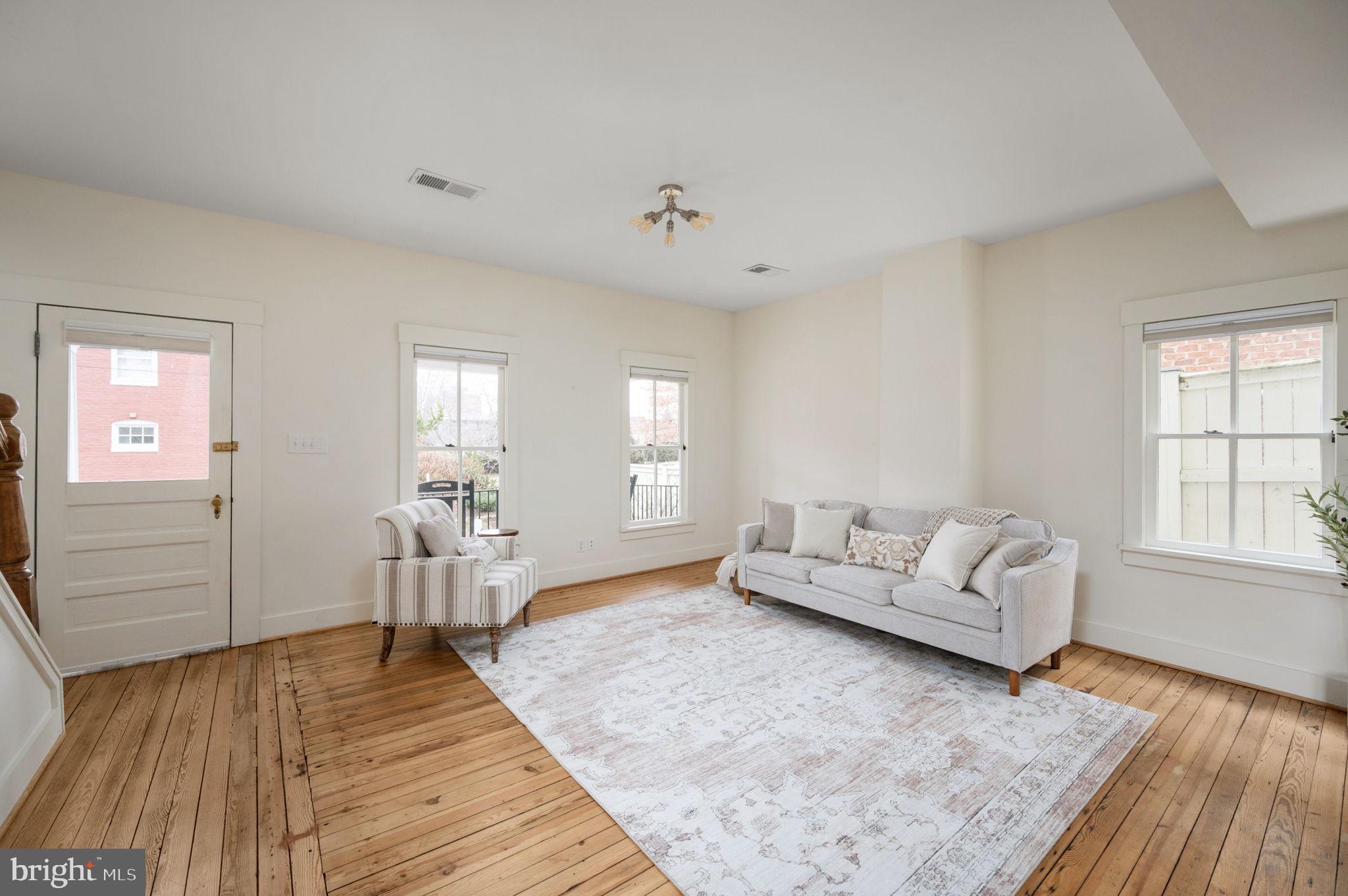 DOWNTOWN FREDERICKSBURG - Residential