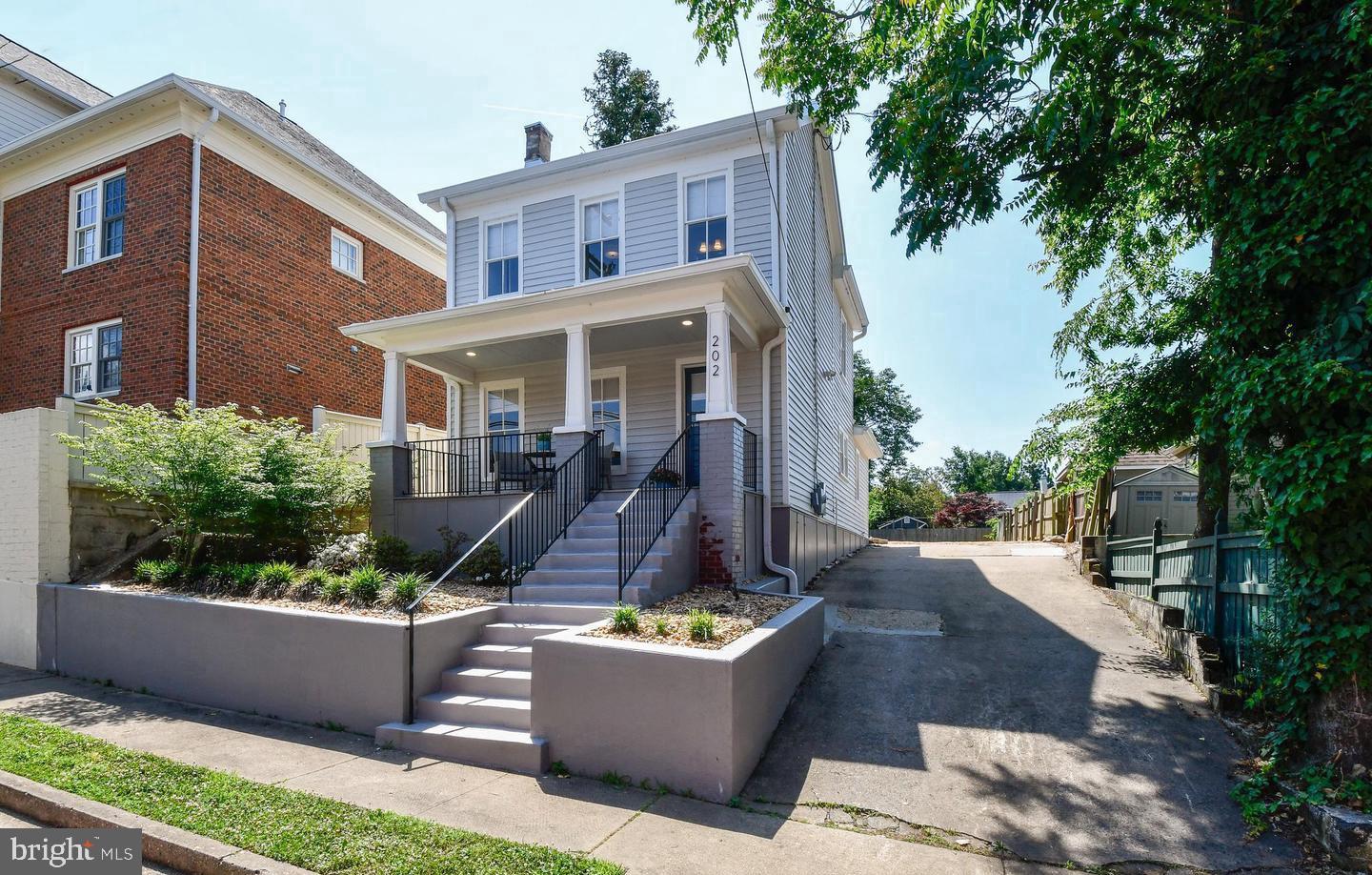 DOWNTOWN FREDERICKSBURG - Residential