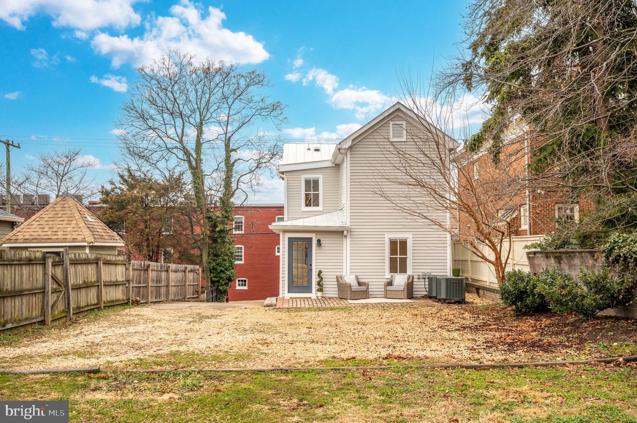 DOWNTOWN FREDERICKSBURG - Residential
