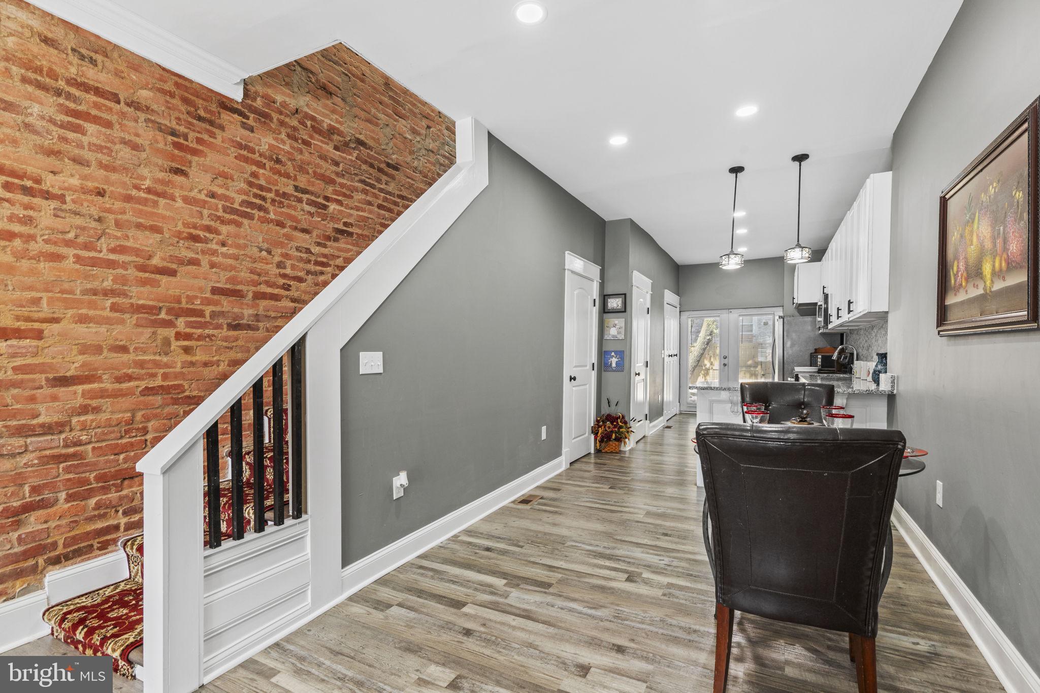 BROADWAY EAST - Residential