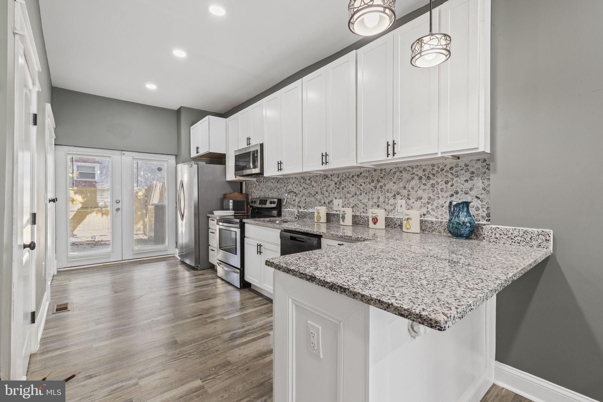 BROADWAY EAST - Residential