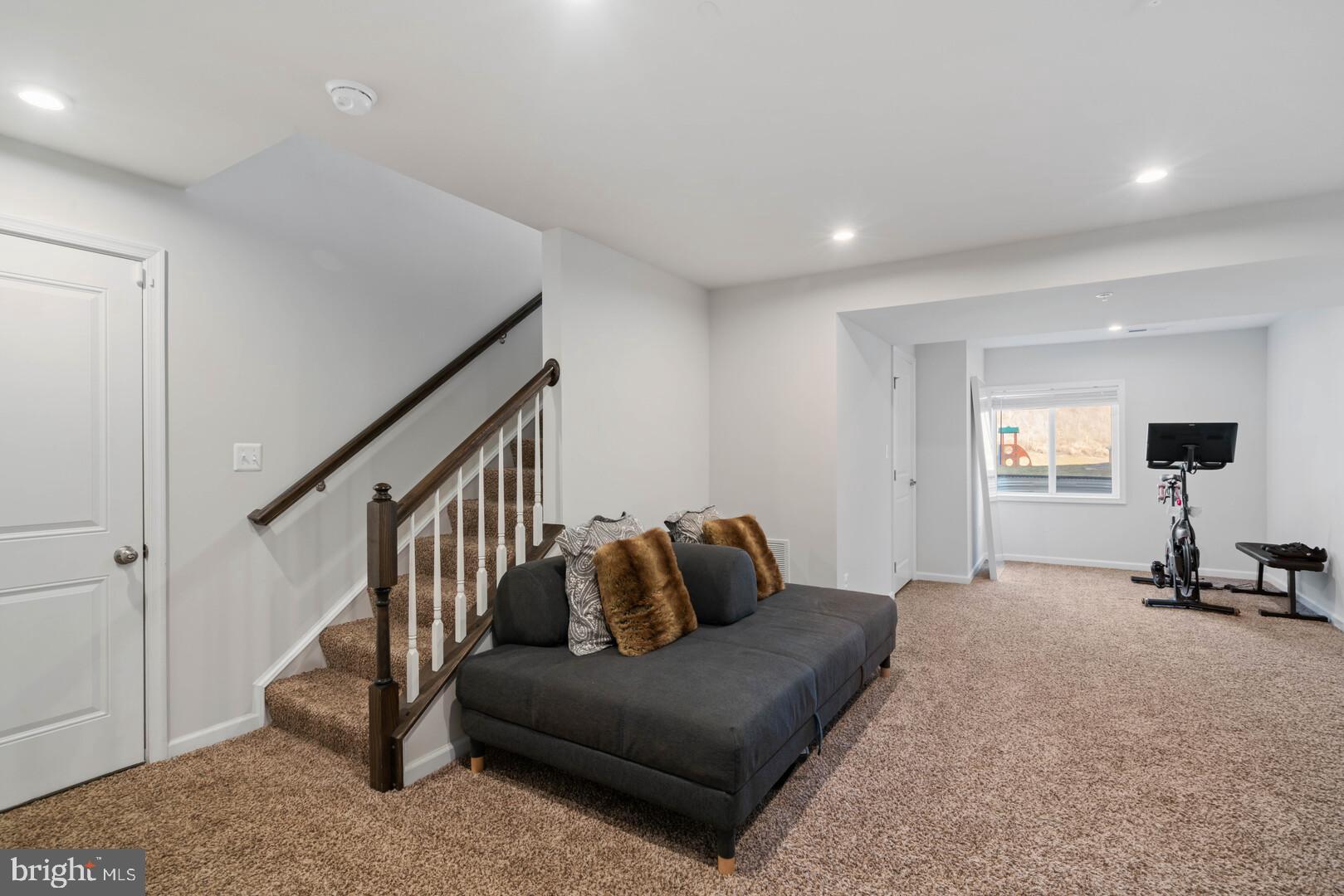 POTOMAC SHORES - Residential