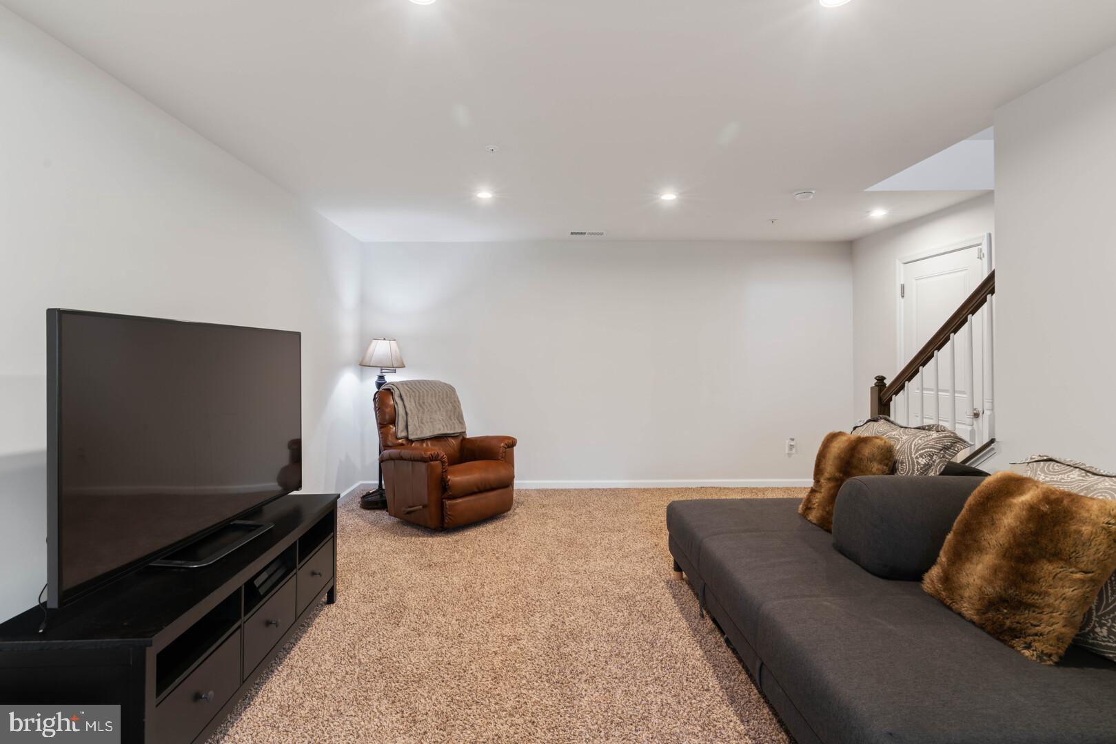 POTOMAC SHORES - Residential