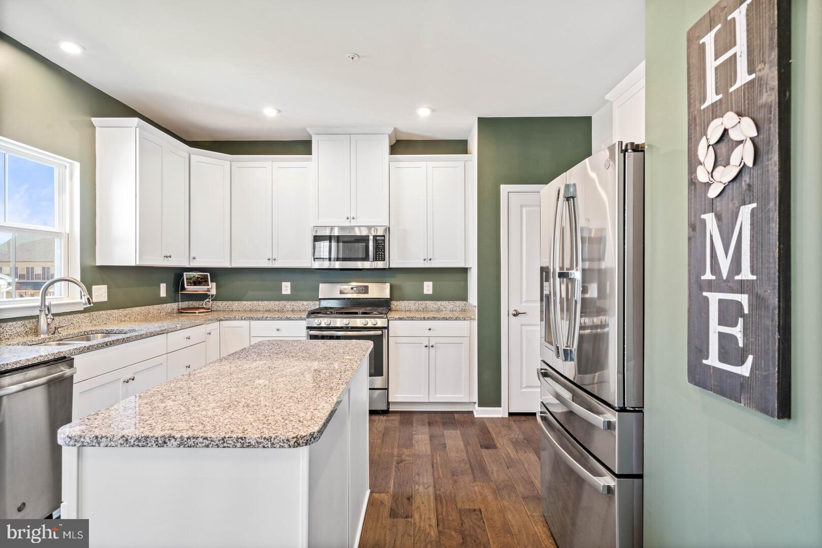 POTOMAC SHORES - Residential