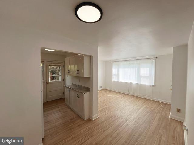 This is a really great unit in a nice and quite neighbored in the Hamilton area. This unit was fully renovated in 2024. Updated flooring, paint, counter tops, bathroom and fixtures. This unit comes equipped with a large spacious basement. There is off street parking in the lot behind the building and there is nearby shops and entertainment just minutes away. **To potential tenants without an agent, reach out to the listing agent to attend pre-scheduled open houses. Eligibility preference: Have a credit score of at least 600, strong rental history, and make 3x the monthly rent.