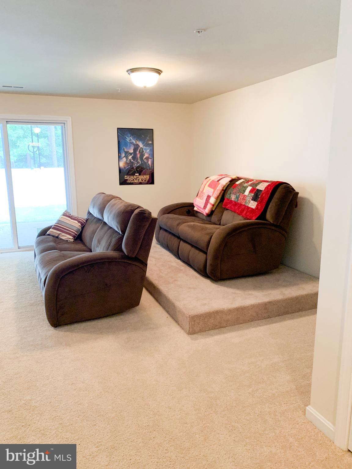 ELIZABETH HILLS PHASE 3 - Residential Lease