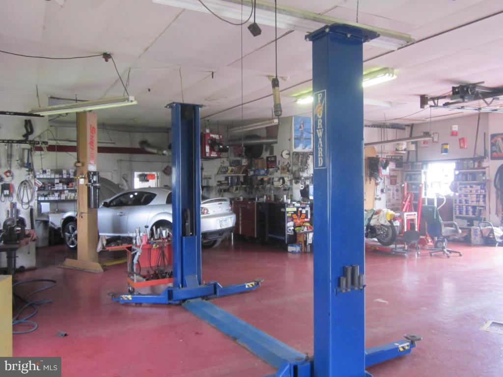 HALLAM BOROUGH - Commercial Sale