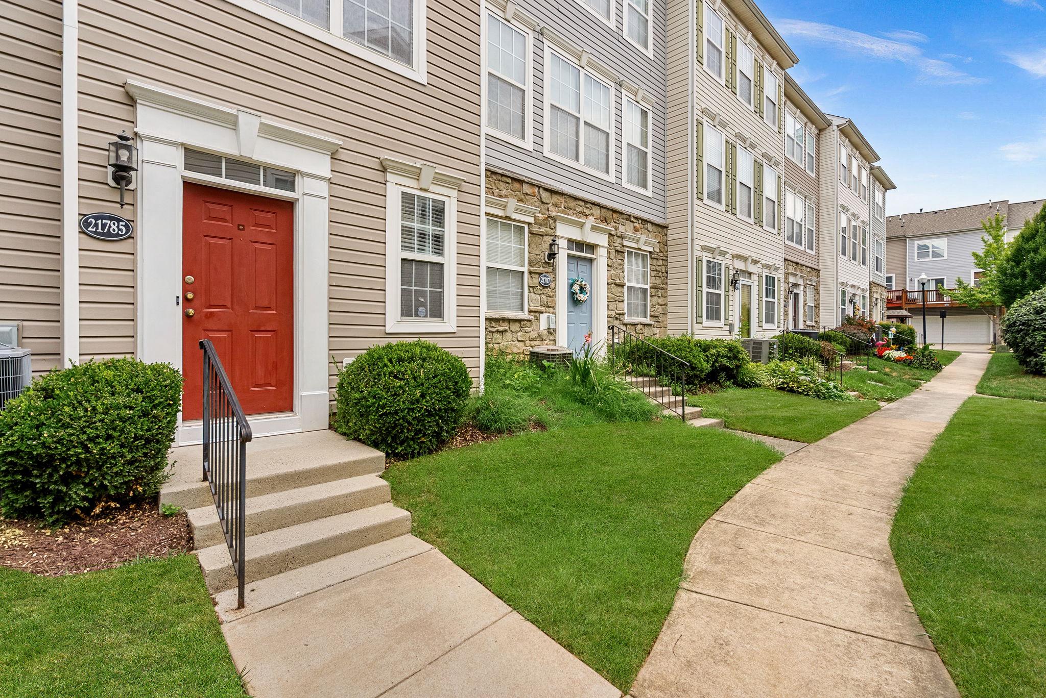 21785 DRAGONS GREEN SQUARE 21785