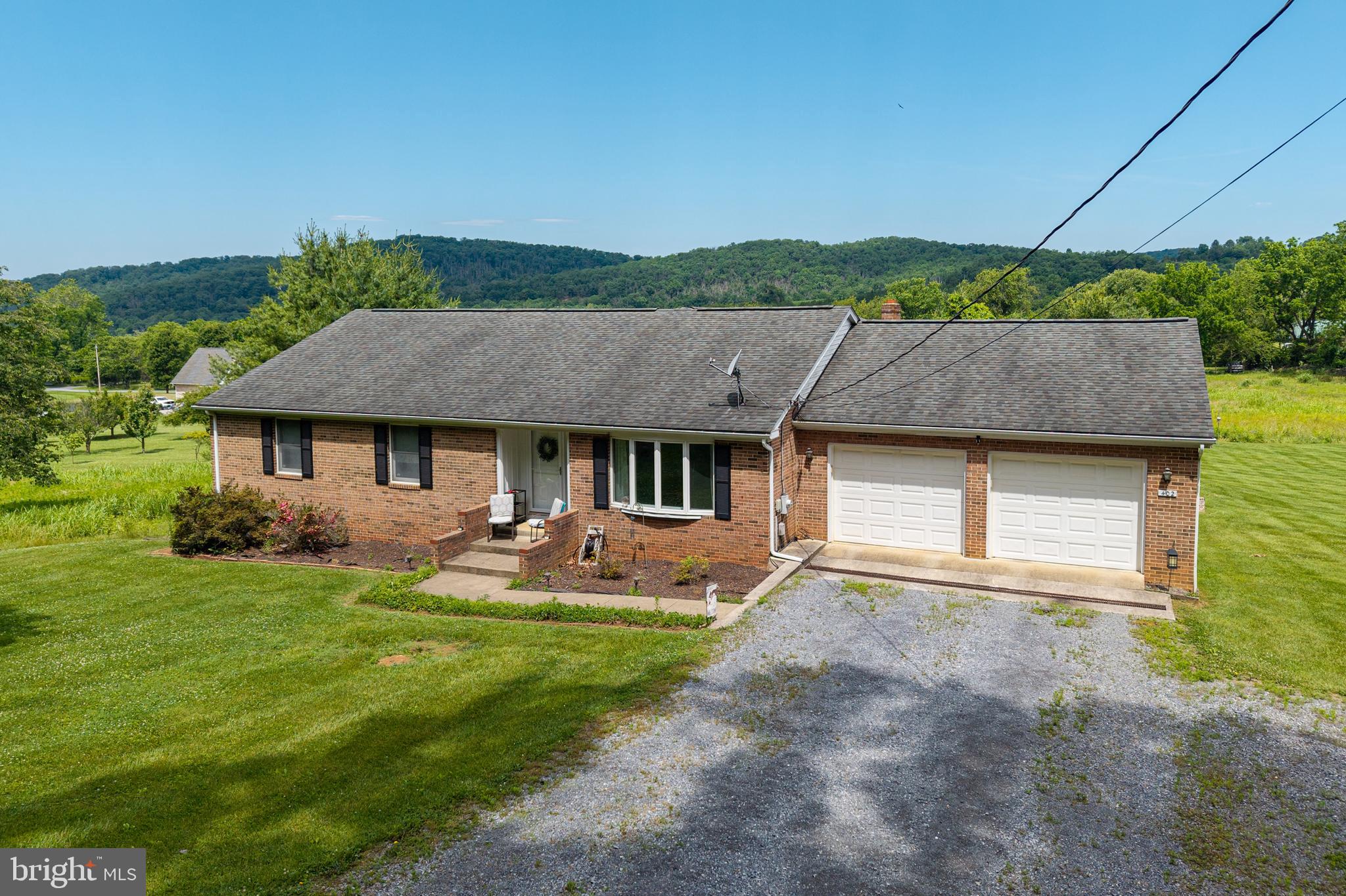 402 LAUCK LANE