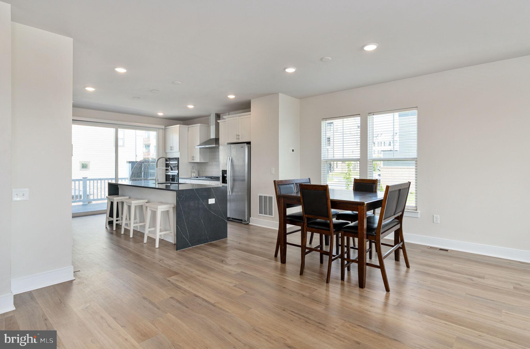 POTOMAC SHORES - Residential