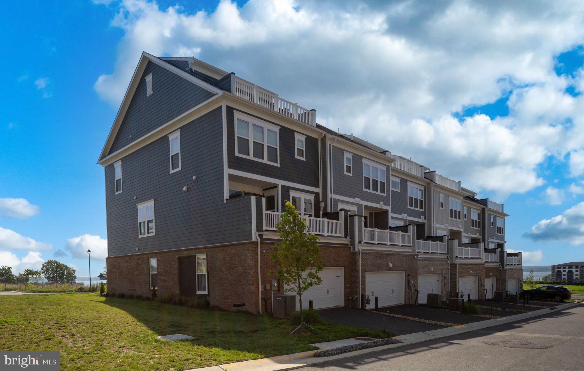 POTOMAC SHORES - Residential