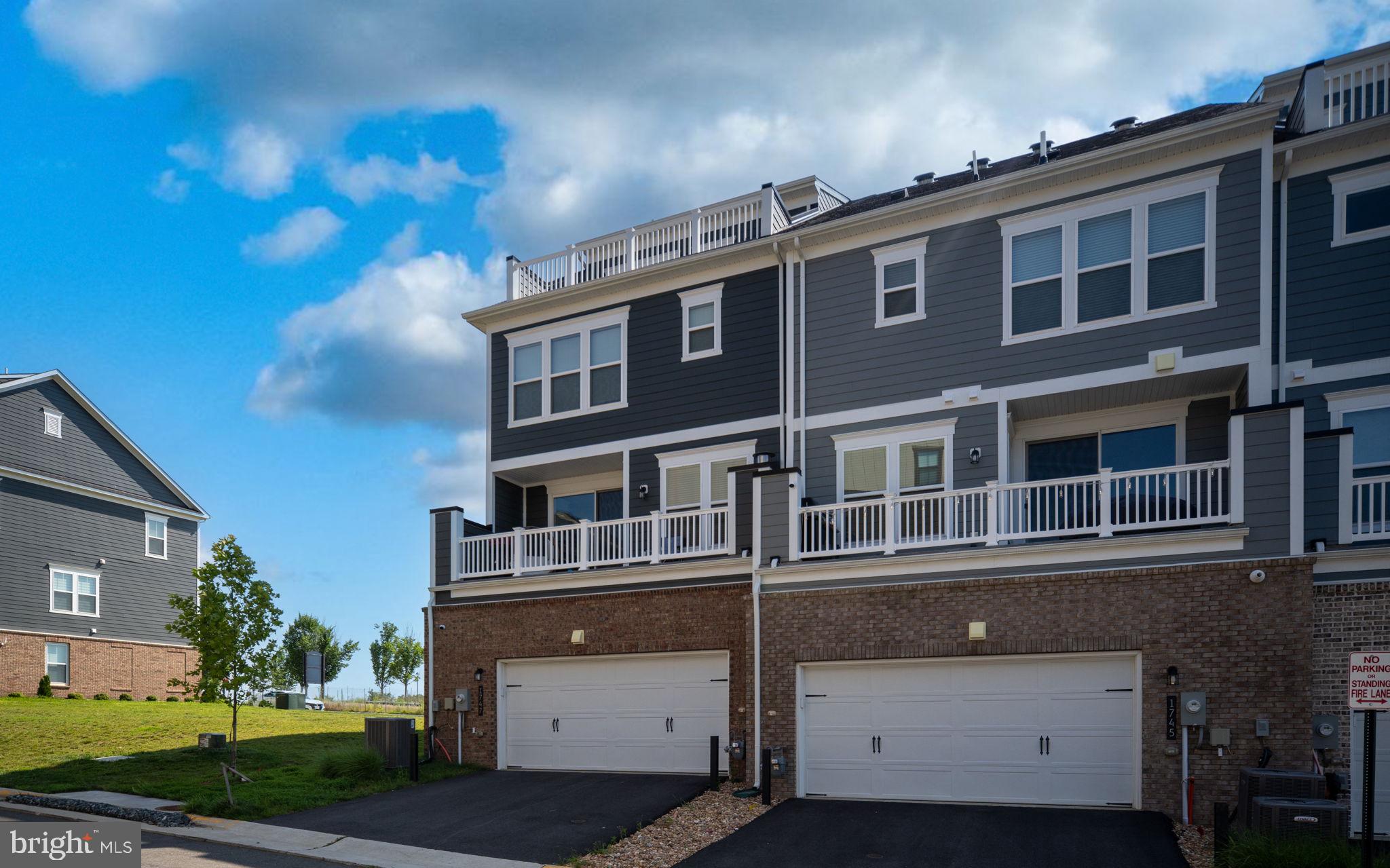 POTOMAC SHORES - Residential