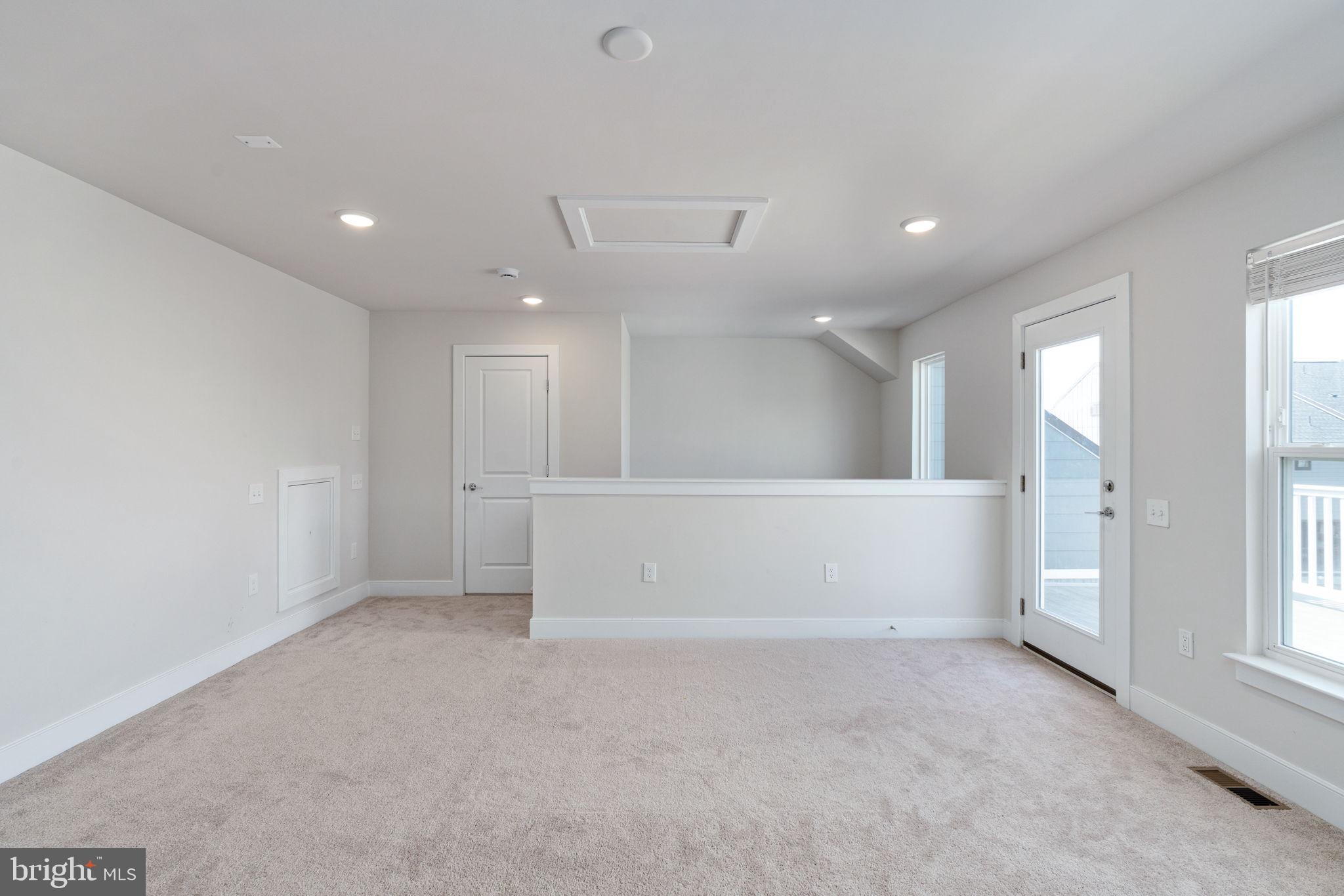 POTOMAC SHORES - Residential