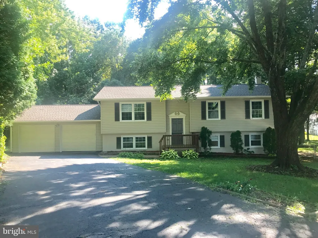 100 Lark Lane, Stafford, VA 22556