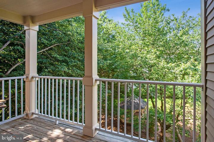 SUMMERHOUSE CONDO - Residential