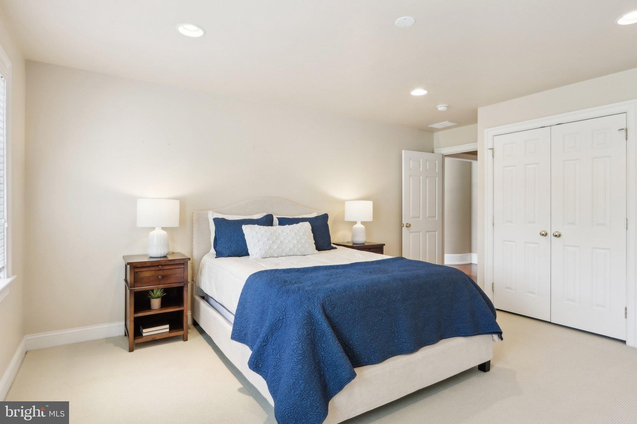 SPRING MEADOW FARM - Residential