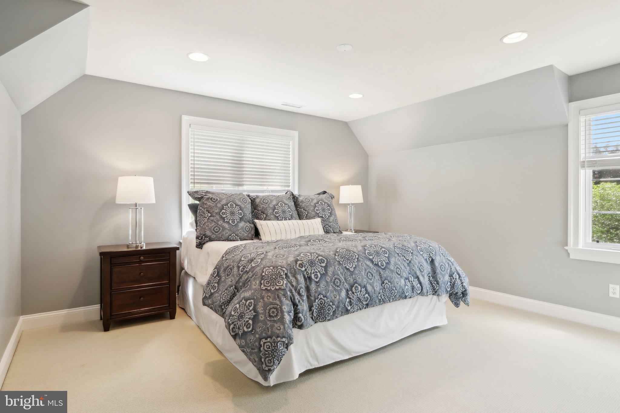 SPRING MEADOW FARM - Residential