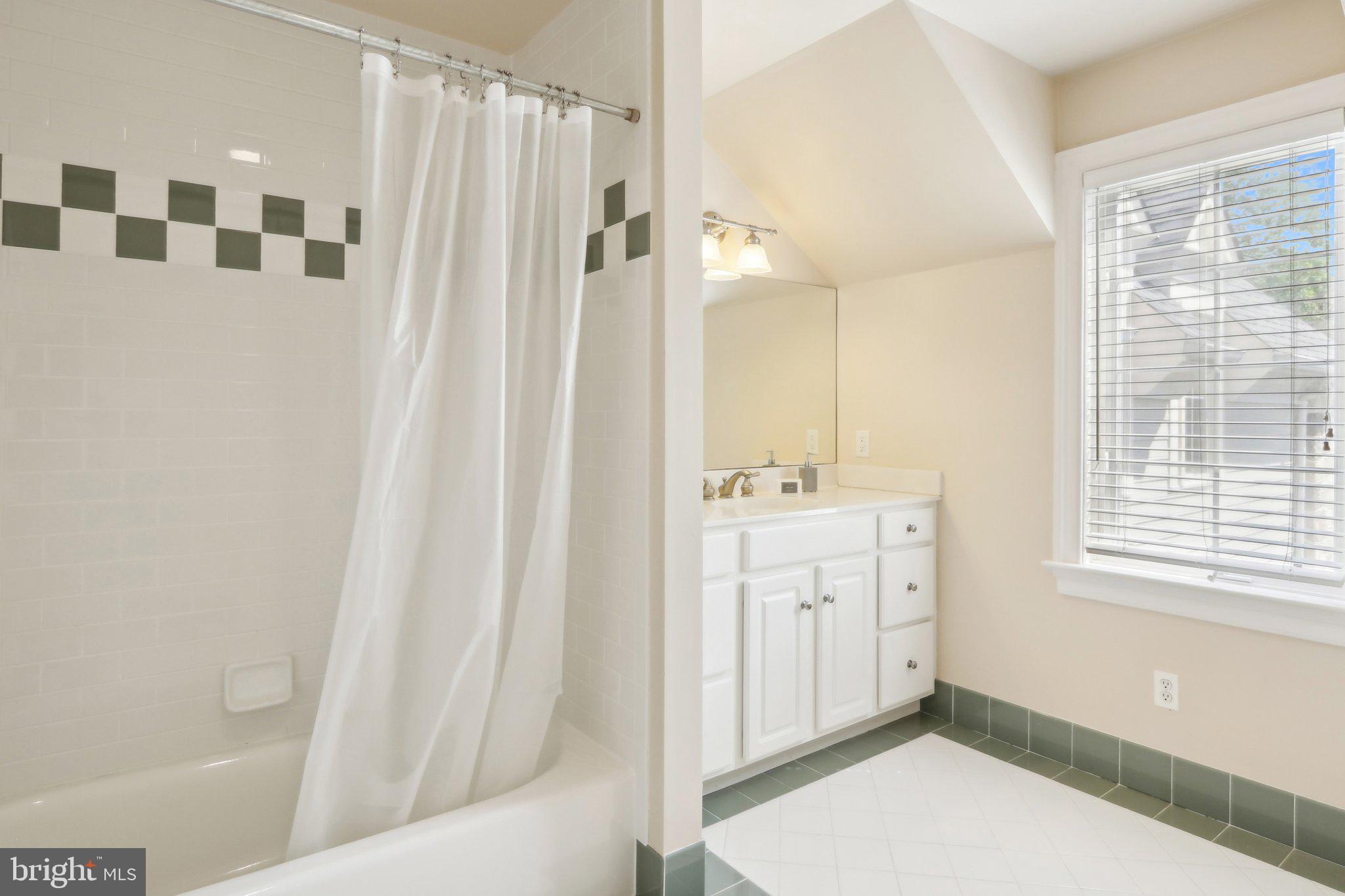 SPRING MEADOW FARM - Residential