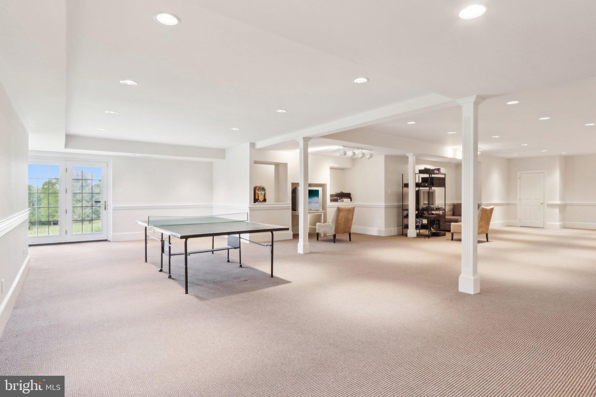 SPRING MEADOW FARM - Residential