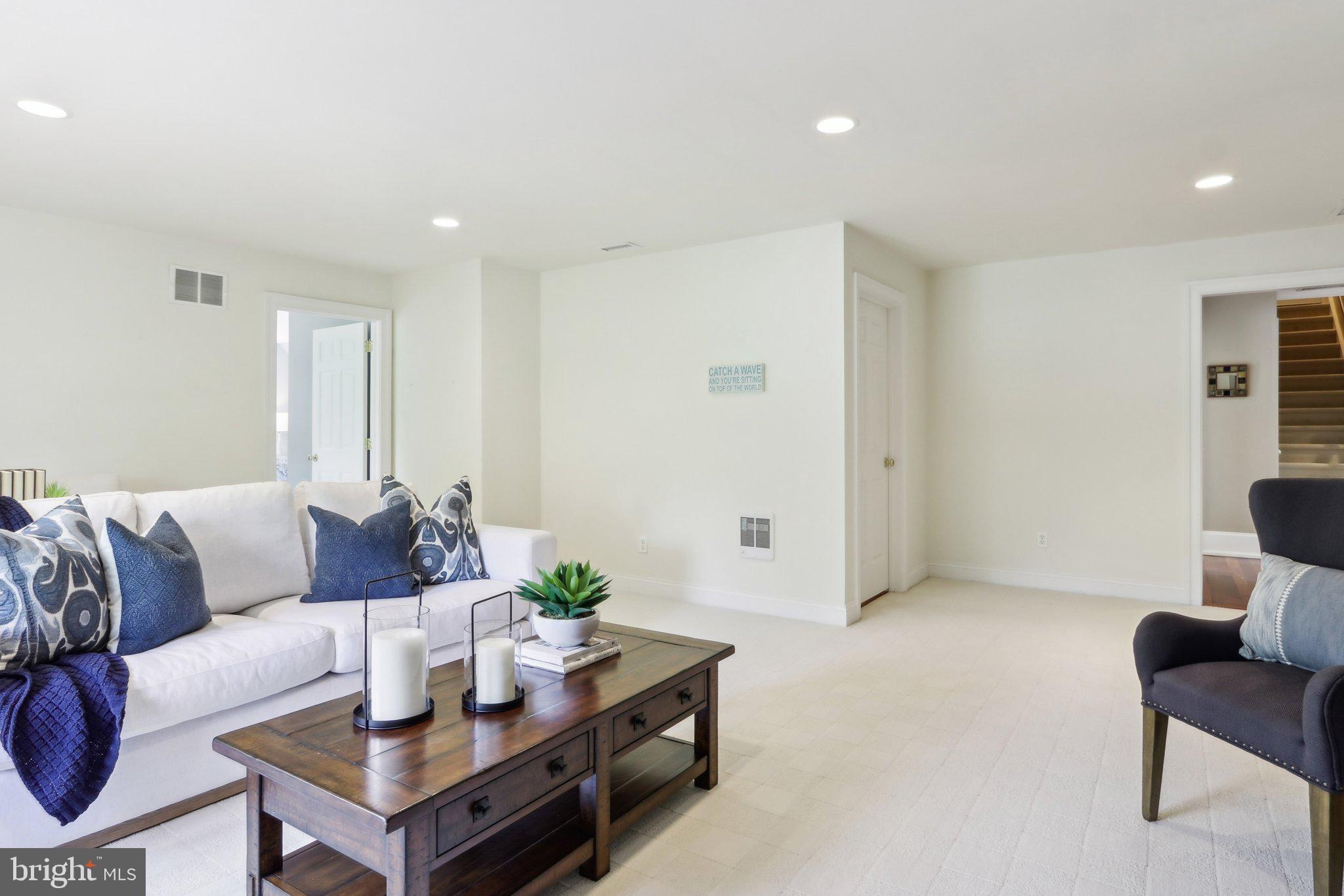 SPRING MEADOW FARM - Residential