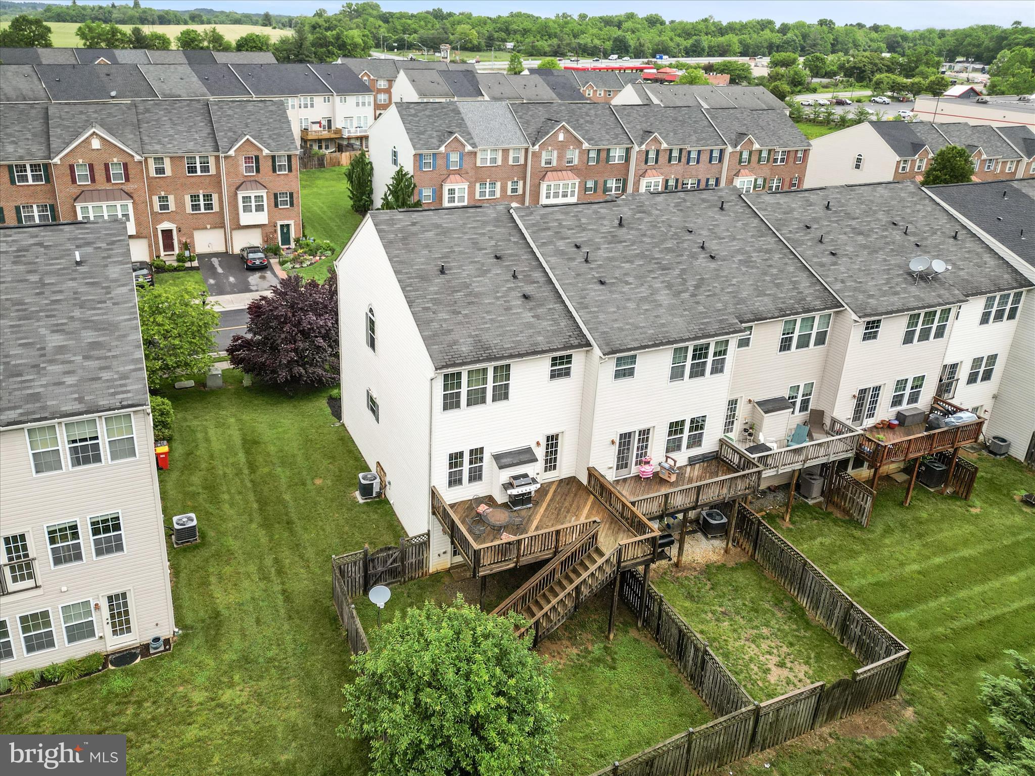 WINDMILL CROSSING - Residential